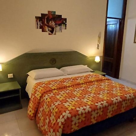 Apartments Mikros 지아르디니낙소스 외부 사진