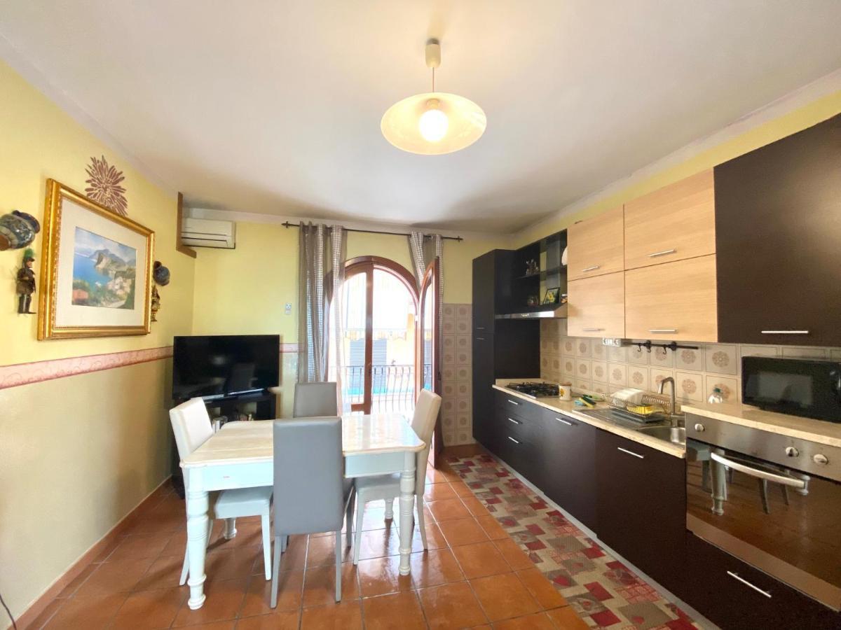 Apartments Mikros 지아르디니낙소스 외부 사진